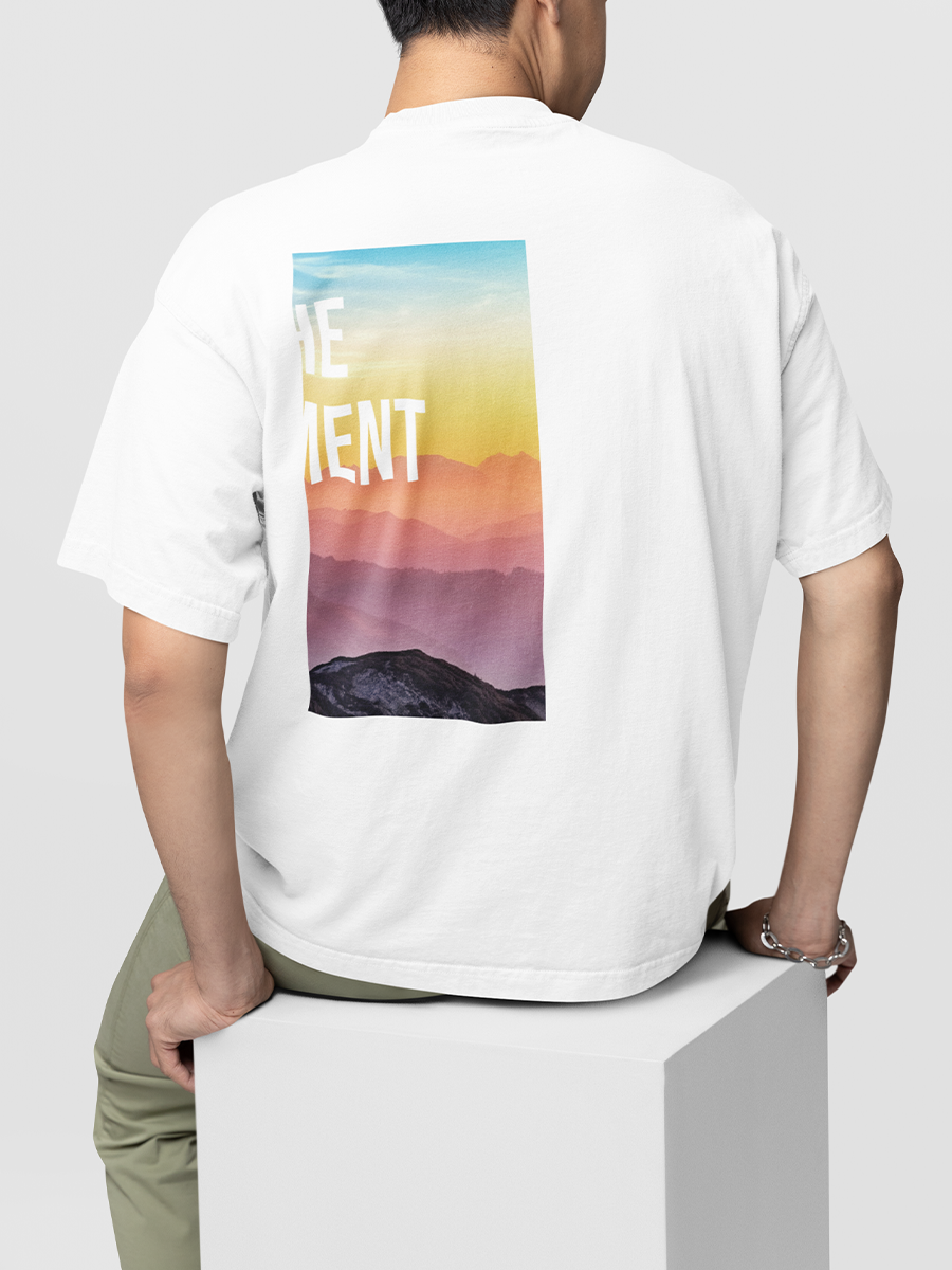 LIVE THE MOMENT- UNISEX OVERSIZED T-SHIRT WHITE